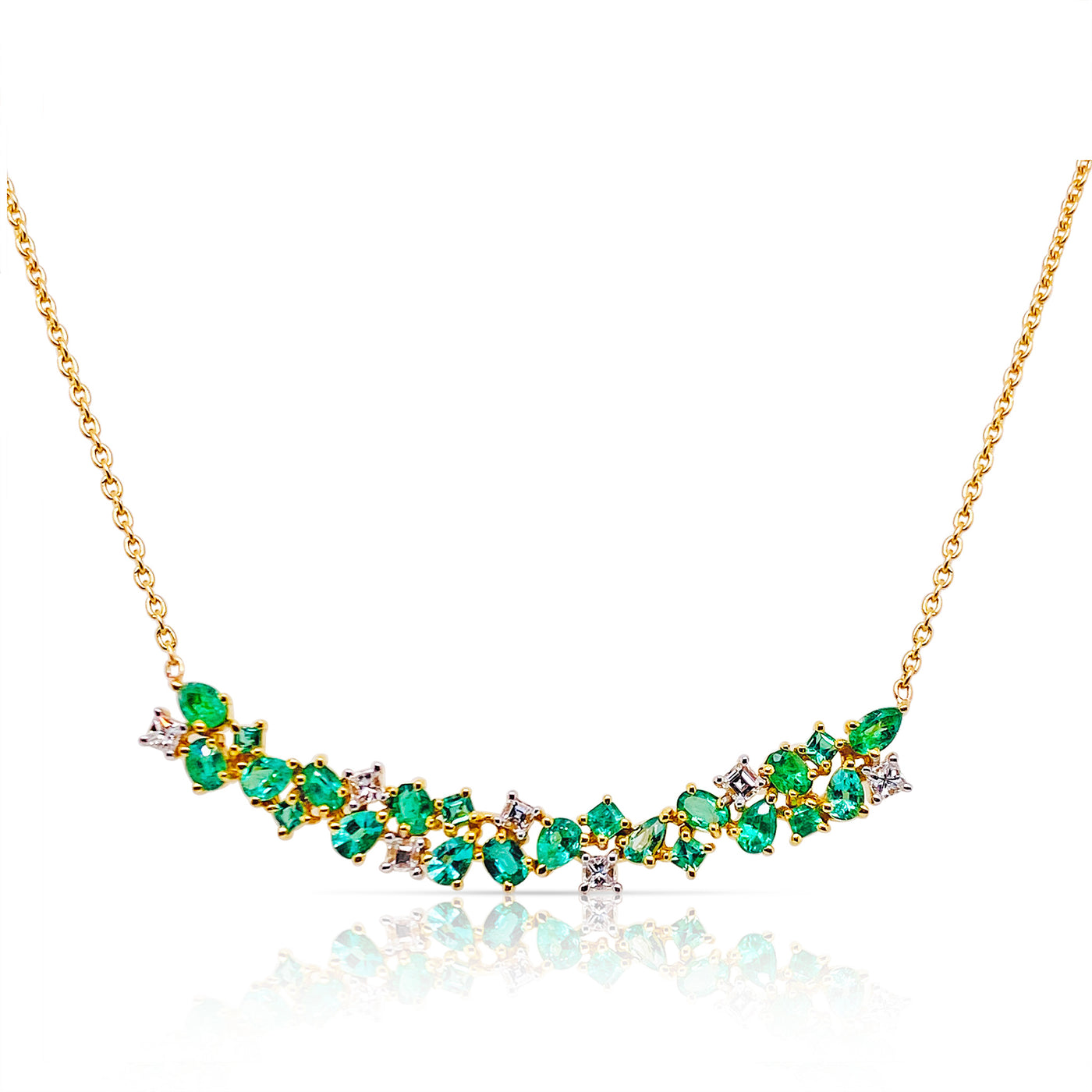 Emerald And Diamond Necklace In 18K Yellow Gold