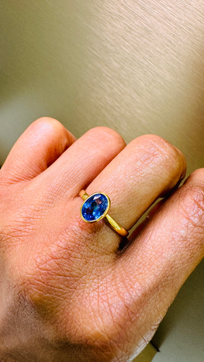 Tanzanite Oval Ring In 18K Yellow Gold