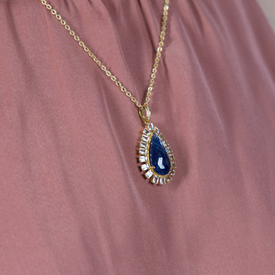 Black Spinal & Rainbow Moonstone Pendant In 18K Yellow Gold W/ 20"Fancy Anchor Chain - Tresor Collection