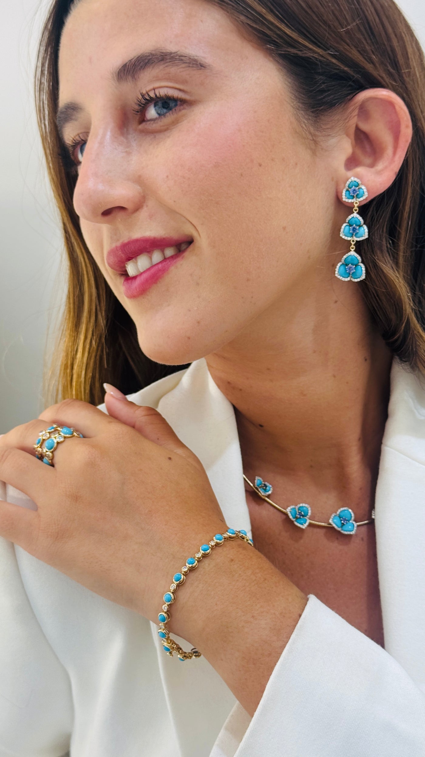 Turquoise Round And Diamond Round Bracelet With 18 Kt Gold
