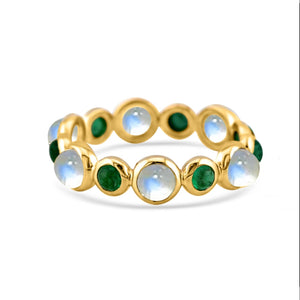 Gold ring with green and white gemstones on a white background 18K gold gemstone cabochon ring flatlay – luxury fine jewelry by Tresor Collection