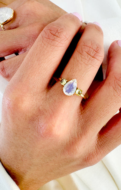 Rainbow Moonstone Pear Shape And Diamond Ring In 18K Yellow Gold